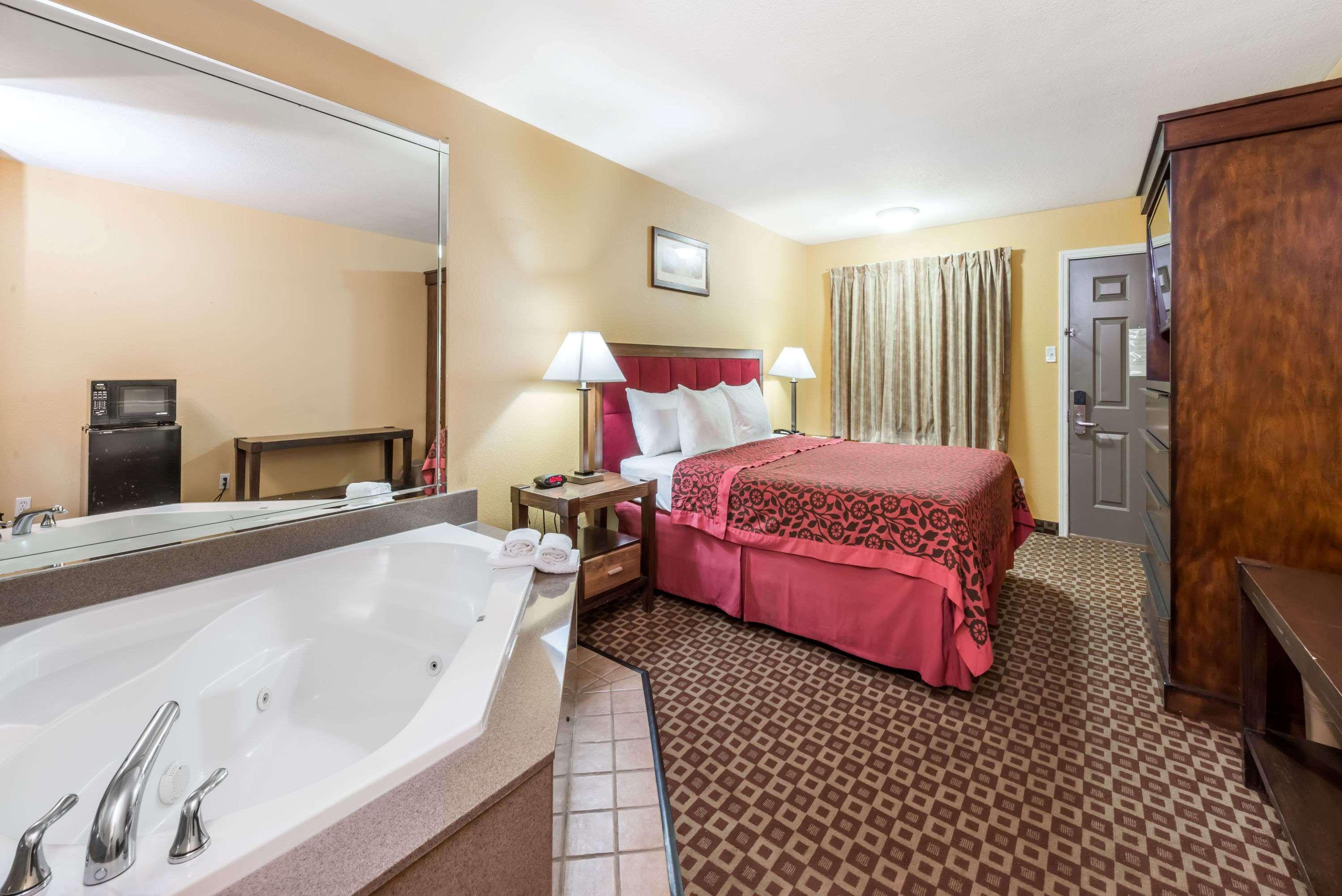 Days Inn By Wyndham Sulphur La Luaran gambar