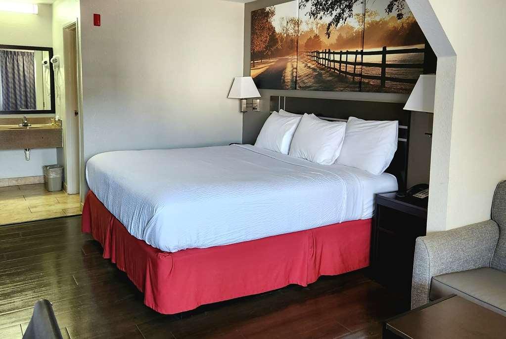 Days Inn By Wyndham Sulphur La Bilik gambar